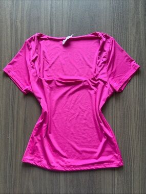 Square Neck Short Sleeve Top in Bright Pink